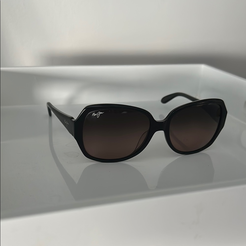 Maui Jim Black Sunglasses